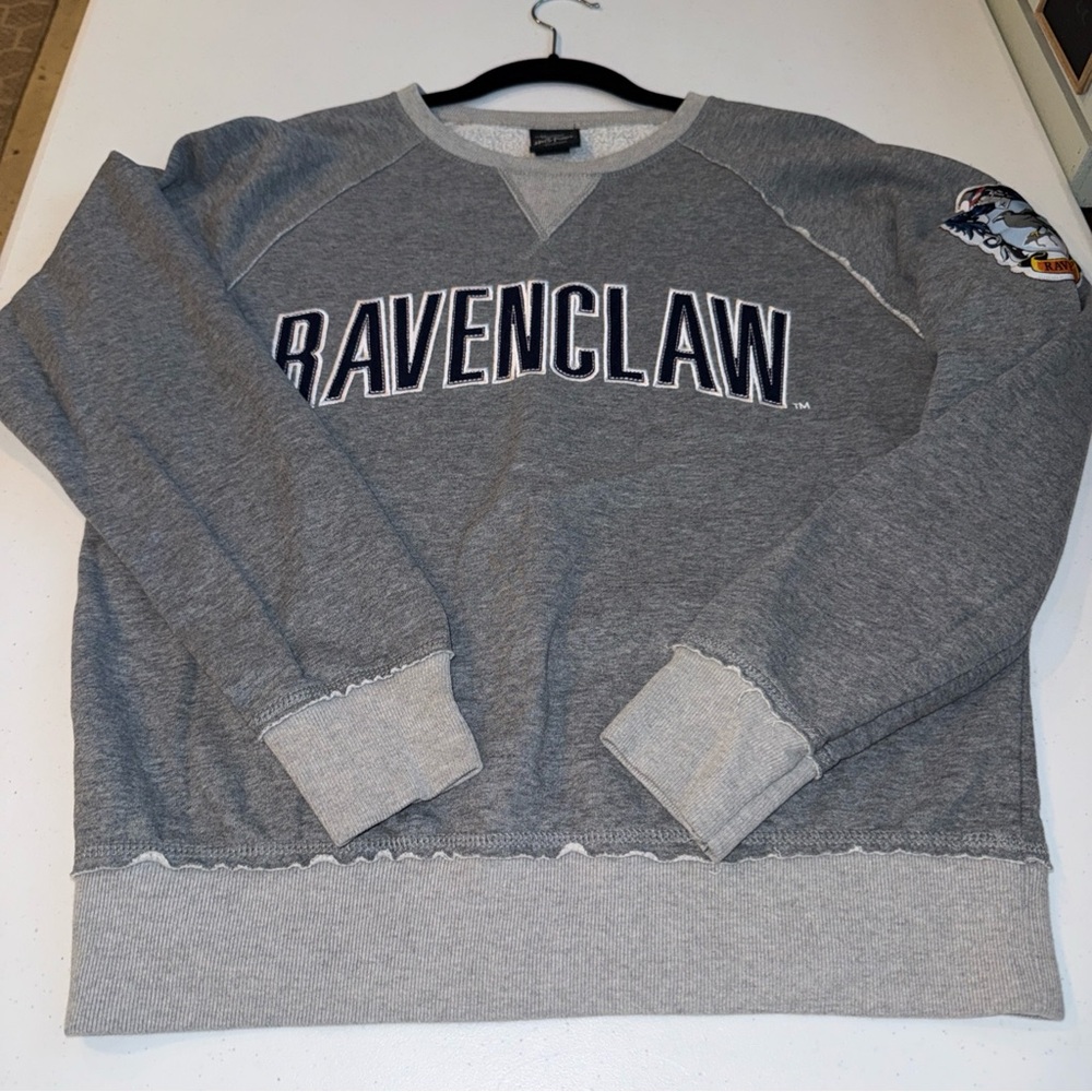 Universal Studios‎ Harry Potter Ravenclaw Grey Pullover Sweatshirt Medium